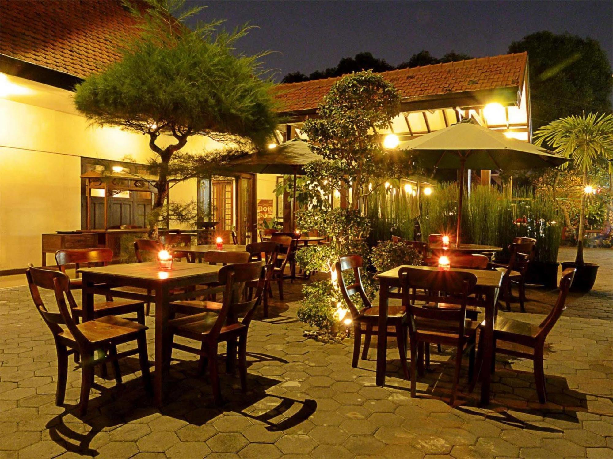 Sagan Hotel Yogyakarta Exterior foto